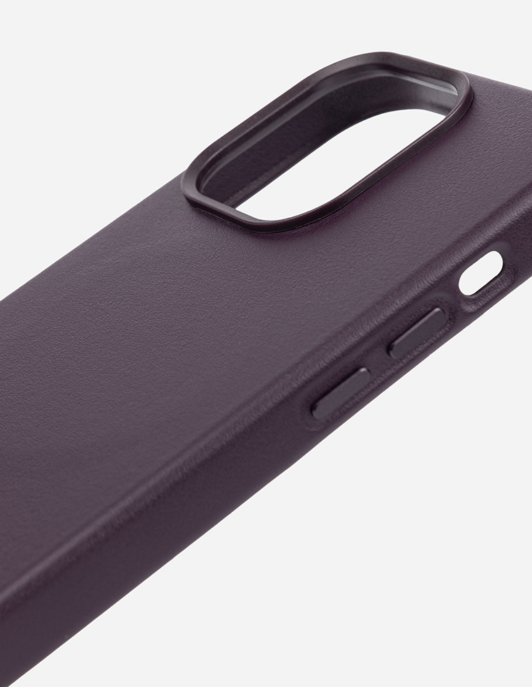 Coque iPhone en cuir violet prune pour femme